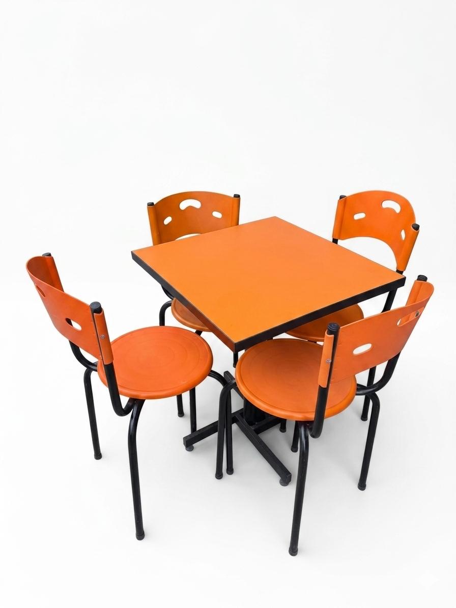 MESA CON 4 SILLAS